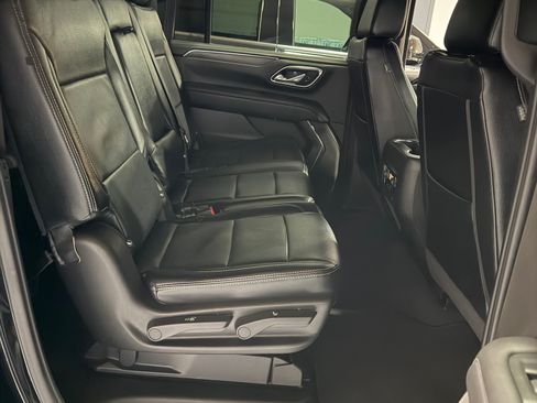 Used 2024 Chevrolet Suburban LS image 8
