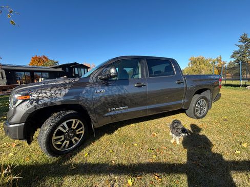 Used 2020 Toyota Tundra SR5 image 9