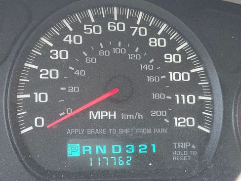 Used 2003 Chevrolet Impala Sedan w/ Preferred Equipment Group image 13