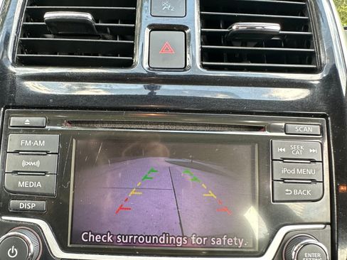 Used 2018 Nissan Versa SV w/ SV Special Edition Package image 11