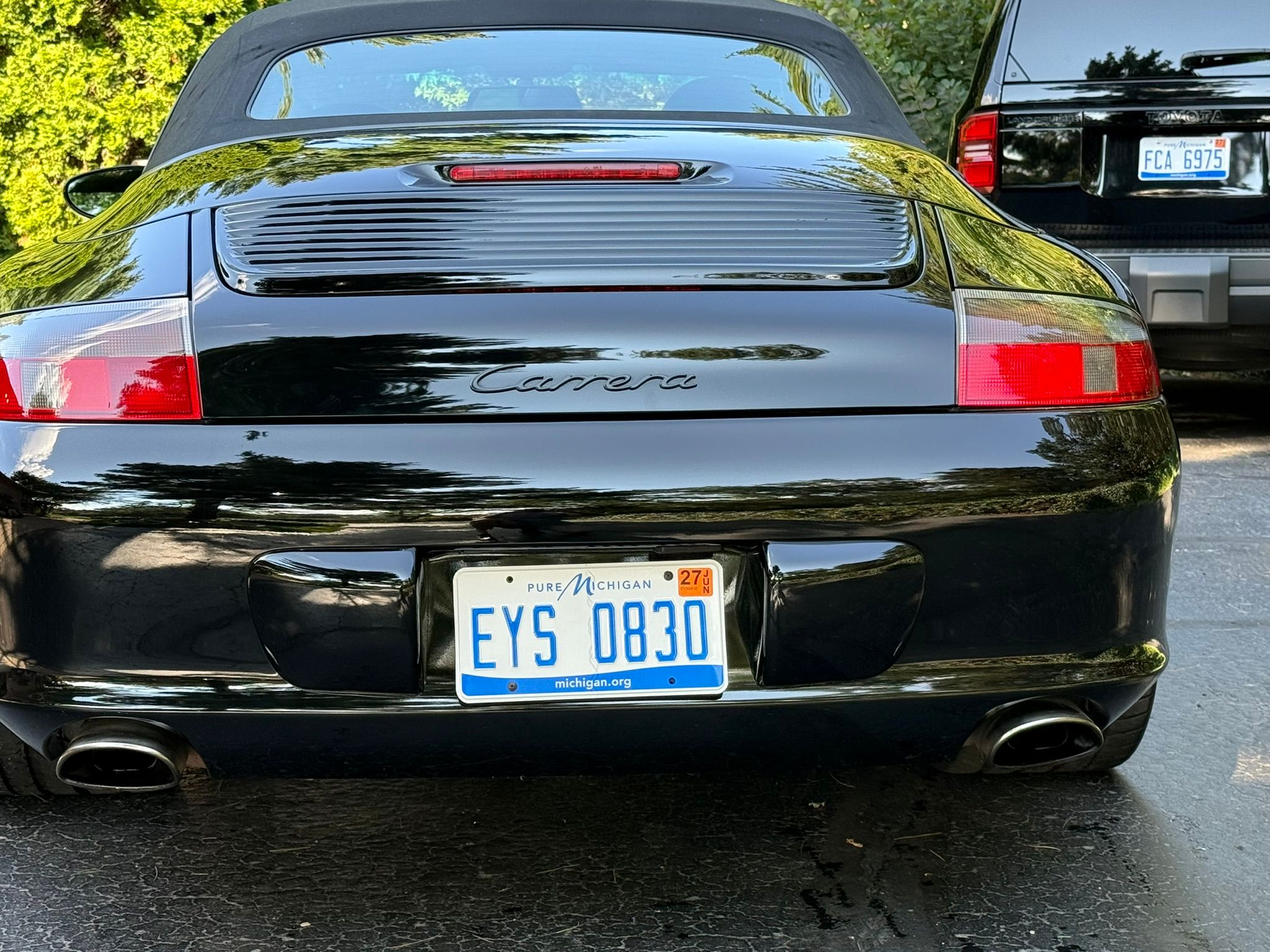 Used 2003 Porsche 911 Cabriolet image 2