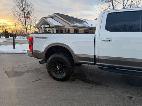 Used 2022 Ford F350 Lariat w/ Tremor Off-Road Package image 2