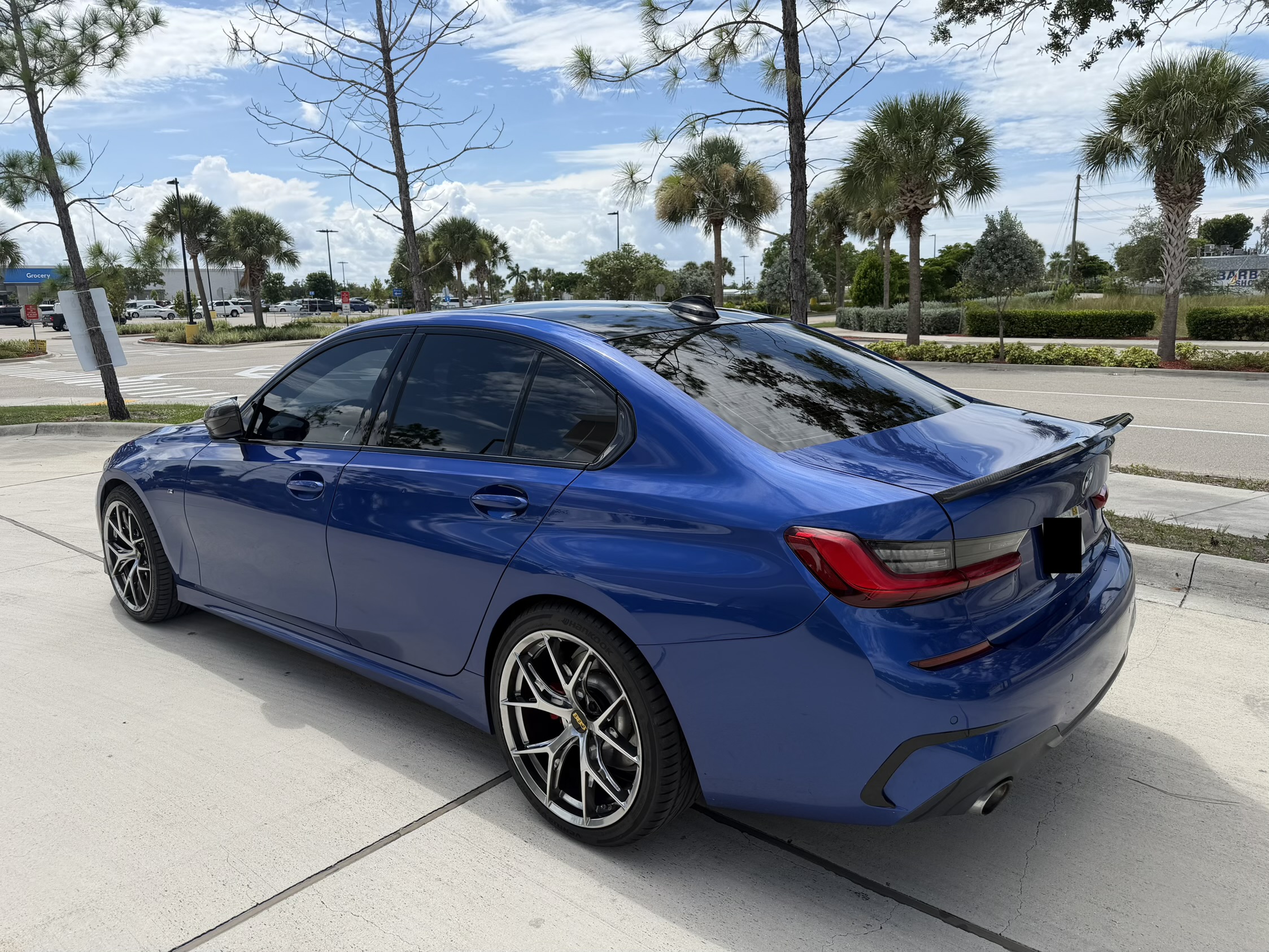 Used 2019 BMW 330i Sedan w/ M Sport Package RWD image 8