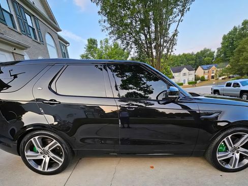 Used 2023 Land Rover Discovery HSE R-Dynamic image 4