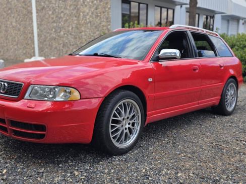 Used 2001 Audi S4 Avant image 2
