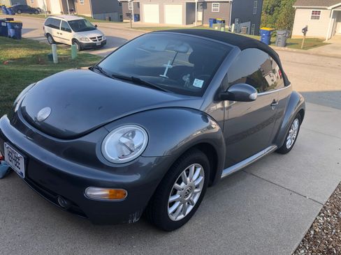 Used 2004 Volkswagen Beetle GLS image 1