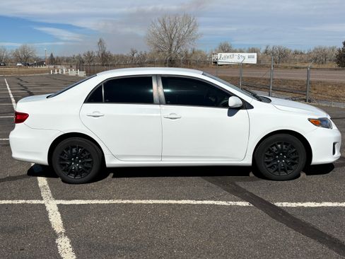 Used 2012 Toyota Corolla LE image 6