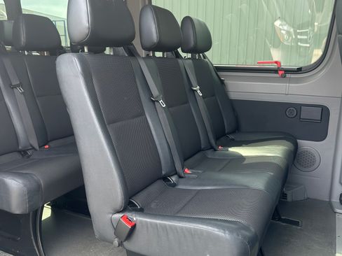 Used 2016 Mercedes-Benz Sprinter 2500 image 13