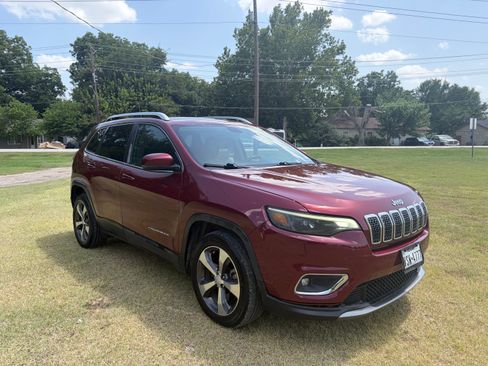 Used 2019 Jeep Cherokee Limited FWD image 4