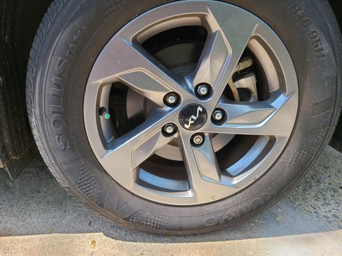 Used 2022 Kia K5 LXS image 11