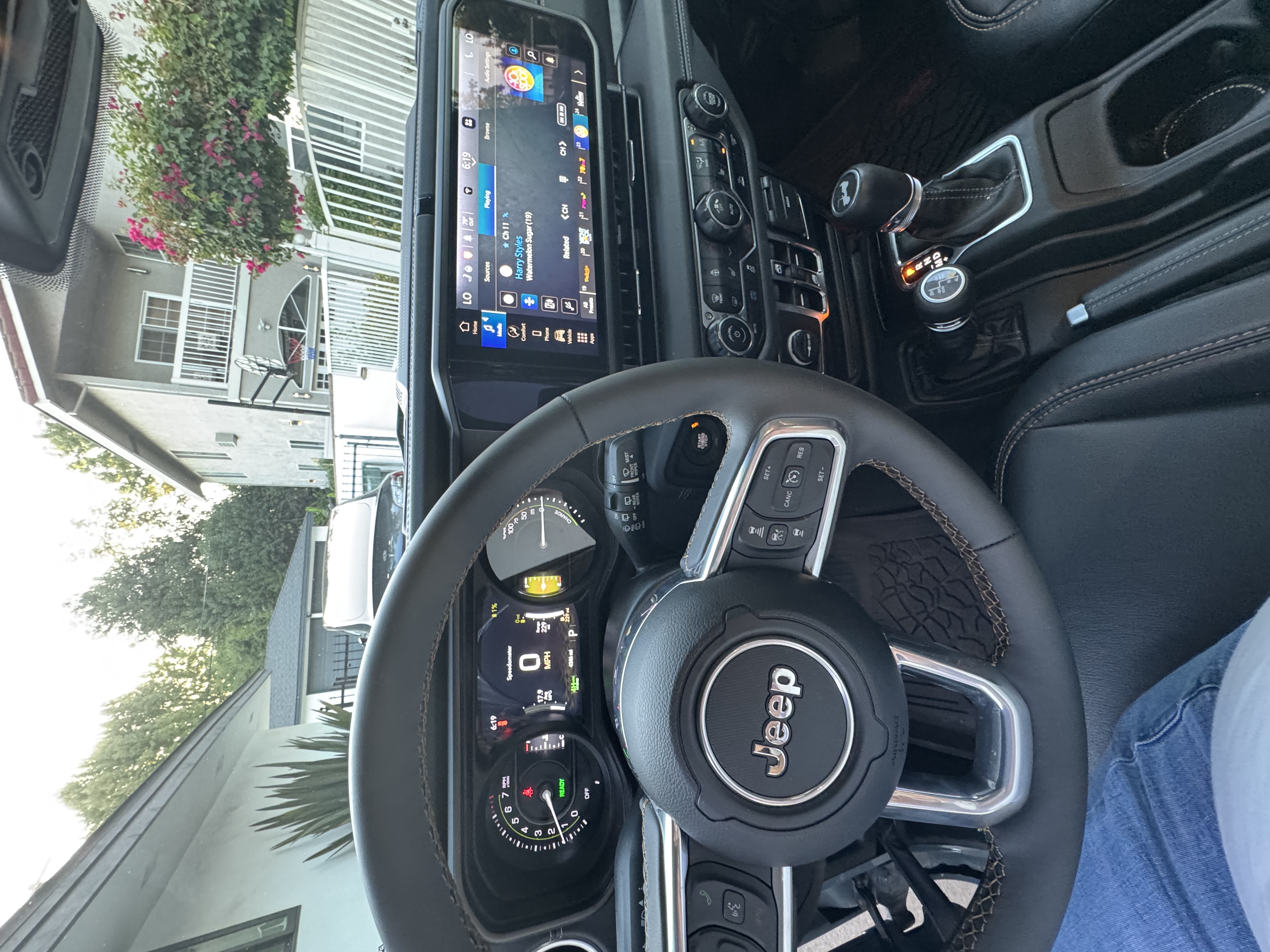 Used 2024 Jeep Wrangler Unlimited Sahara AWD/4WD image 17