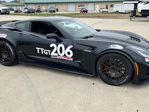 Used 2015 Chevrolet Corvette Z06 w/ Z07 Performance Package RWD image 6