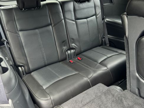 Used 2013 Nissan Pathfinder Platinum w/ Platinum Premium Pkg FWD image 8