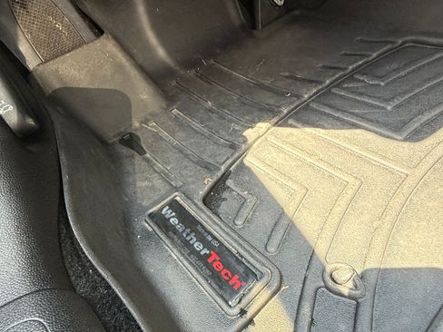 Used 2019 MINI Cooper Clubman S w/ Premium Package image 23