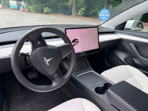 Used 2021 Tesla Model 3 Standard Range Plus RWD image 18