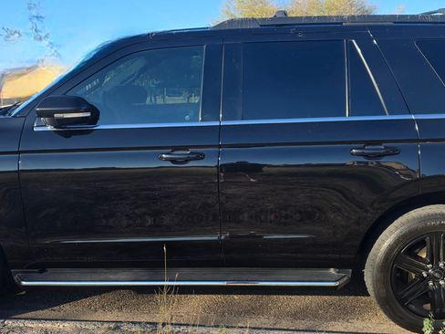 Used 2020 Ford Expedition XLT w/ Equipment Group 202A image 6