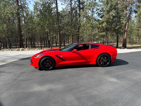 Used 2015 Chevrolet Corvette Stingray Coupe w/ 2LT Preferred Equipment Group image 6