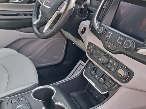 Used 2019 GMC Terrain SLT w/ Preferred Package image 9