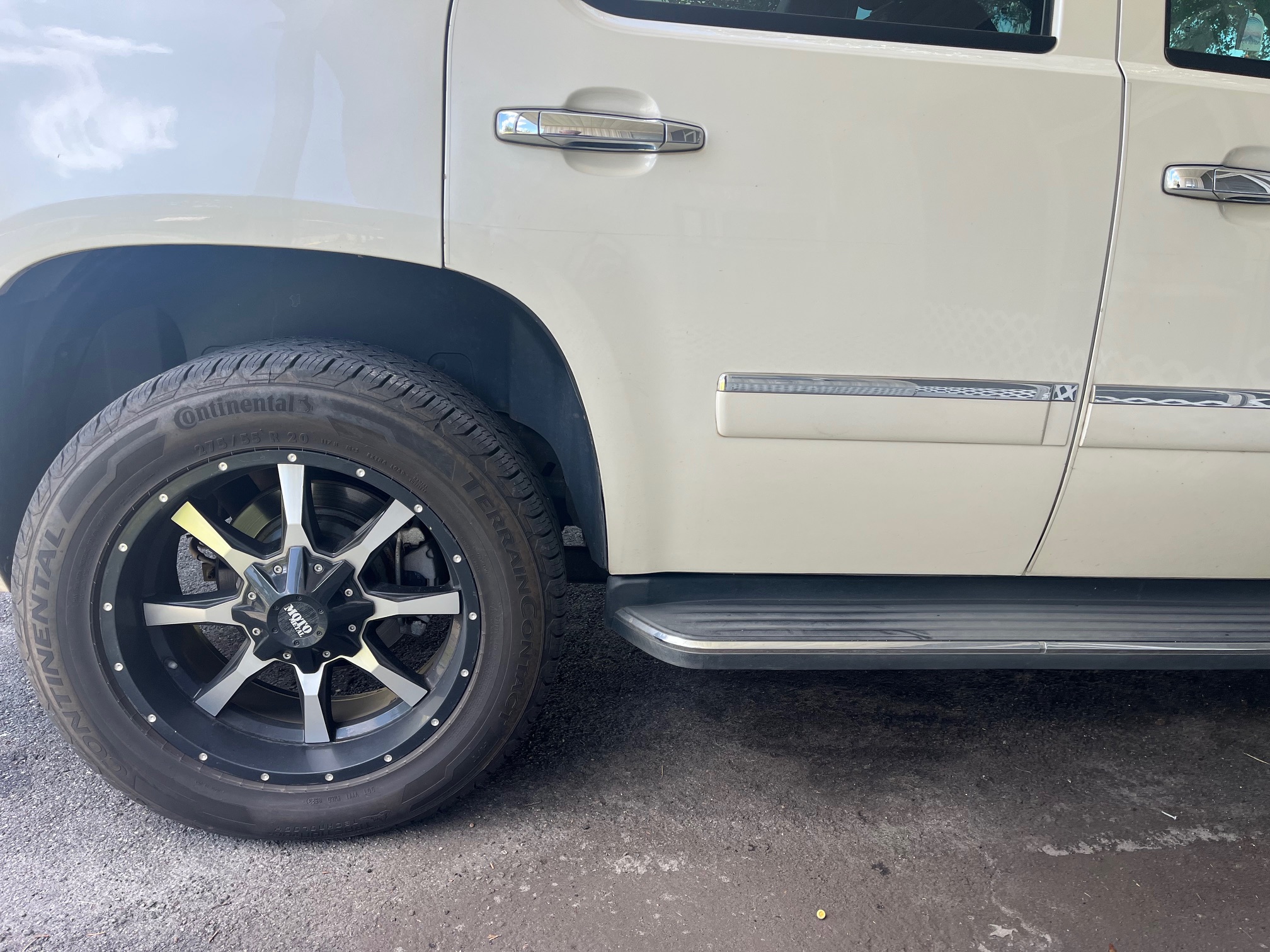 Used 2014 GMC Yukon Denali AWD/4WD image 12