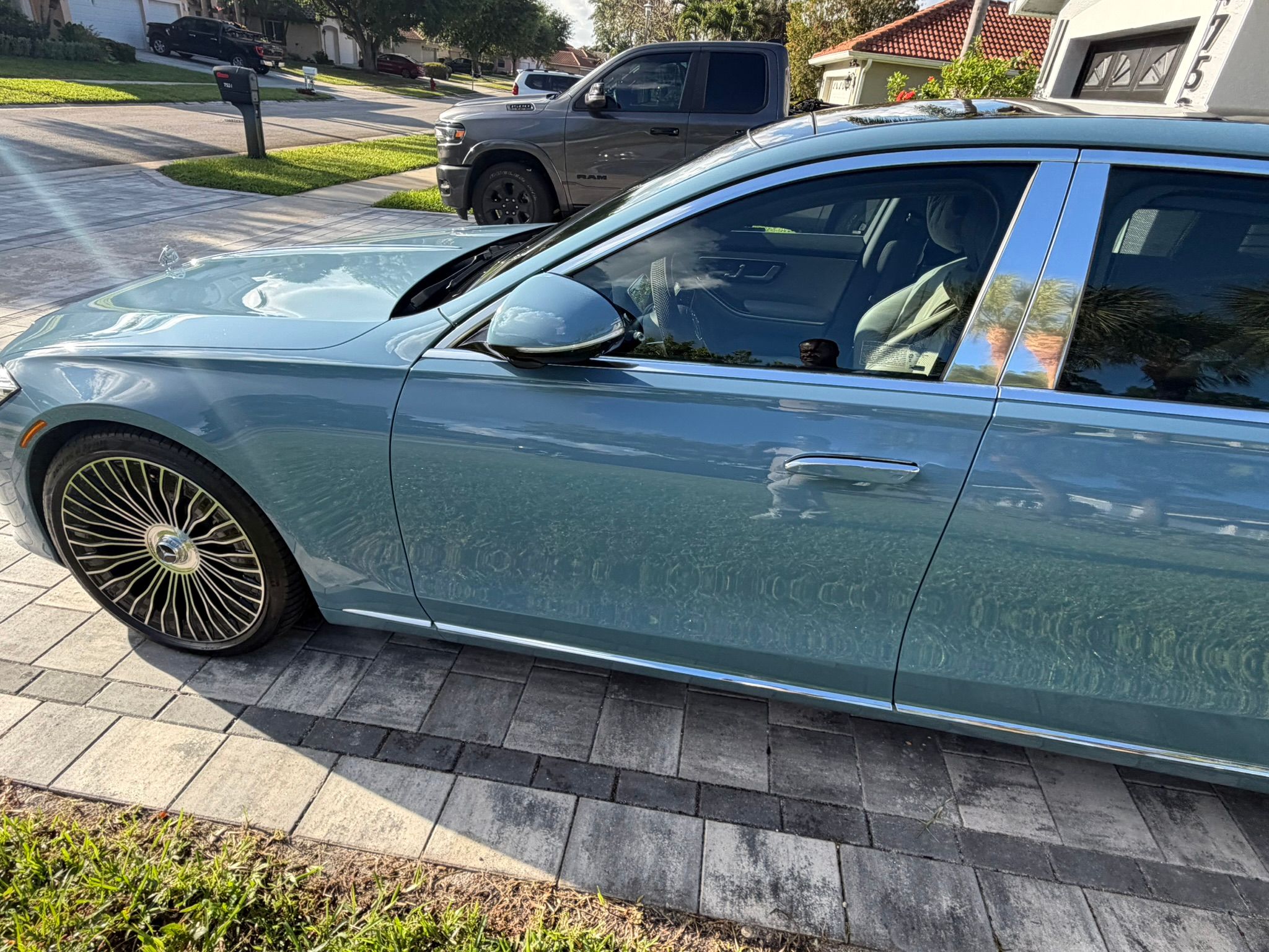 Used 2025 Mercedes-Benz Maybach S 580 4MATIC image 9