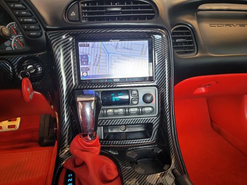 Used 2003 Chevrolet Corvette Coupe w/ Preferred Equipment Group RWD image 8