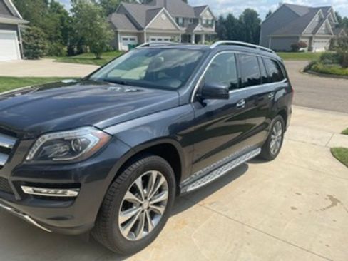 Used 2015 Mercedes-Benz GL 450 4MATIC image 1
