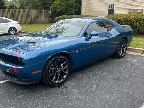 Used 2021 Dodge Challenger SXT w/ Blacktop Package image 2