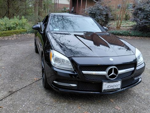 Used 2013 Mercedes-Benz SLK 250 image 1