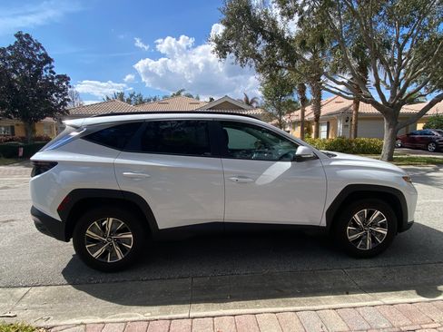Used 2022 Hyundai Tucson Blue image 22