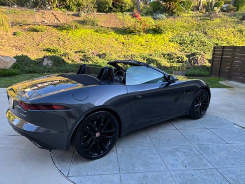 Used 2020 Jaguar F-TYPE Convertible image 14