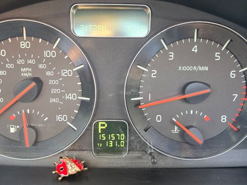 Used 2010 Volvo C70 T5 image 8