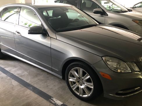 Used 2013 Mercedes-Benz E 350 4MATIC Sedan image 2