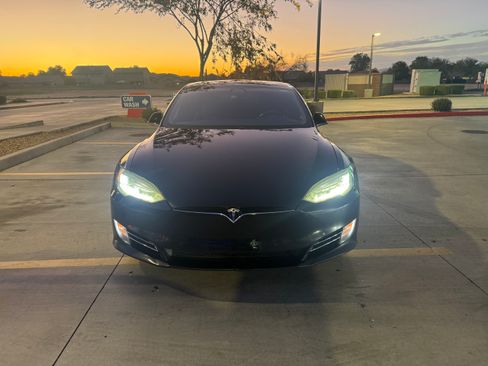 Used 2019 Tesla Model S 100D image 4