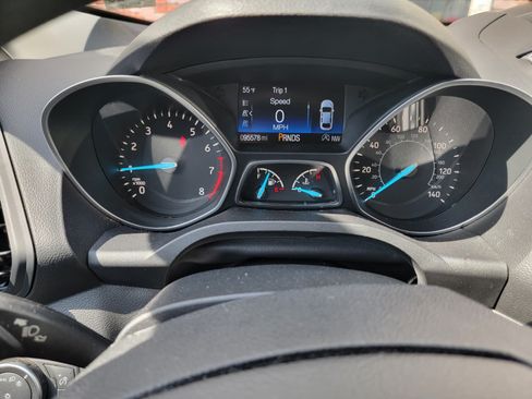 Used 2018 Ford Escape SE image 13