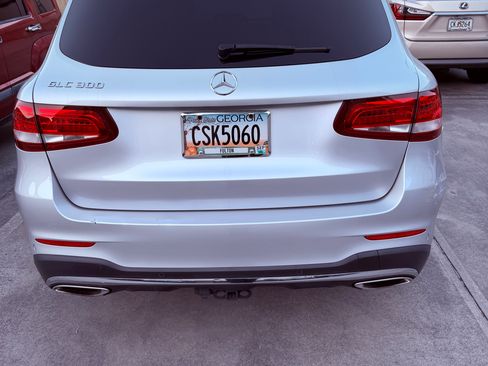 Used 2019 Mercedes-Benz GLC 300 image 5