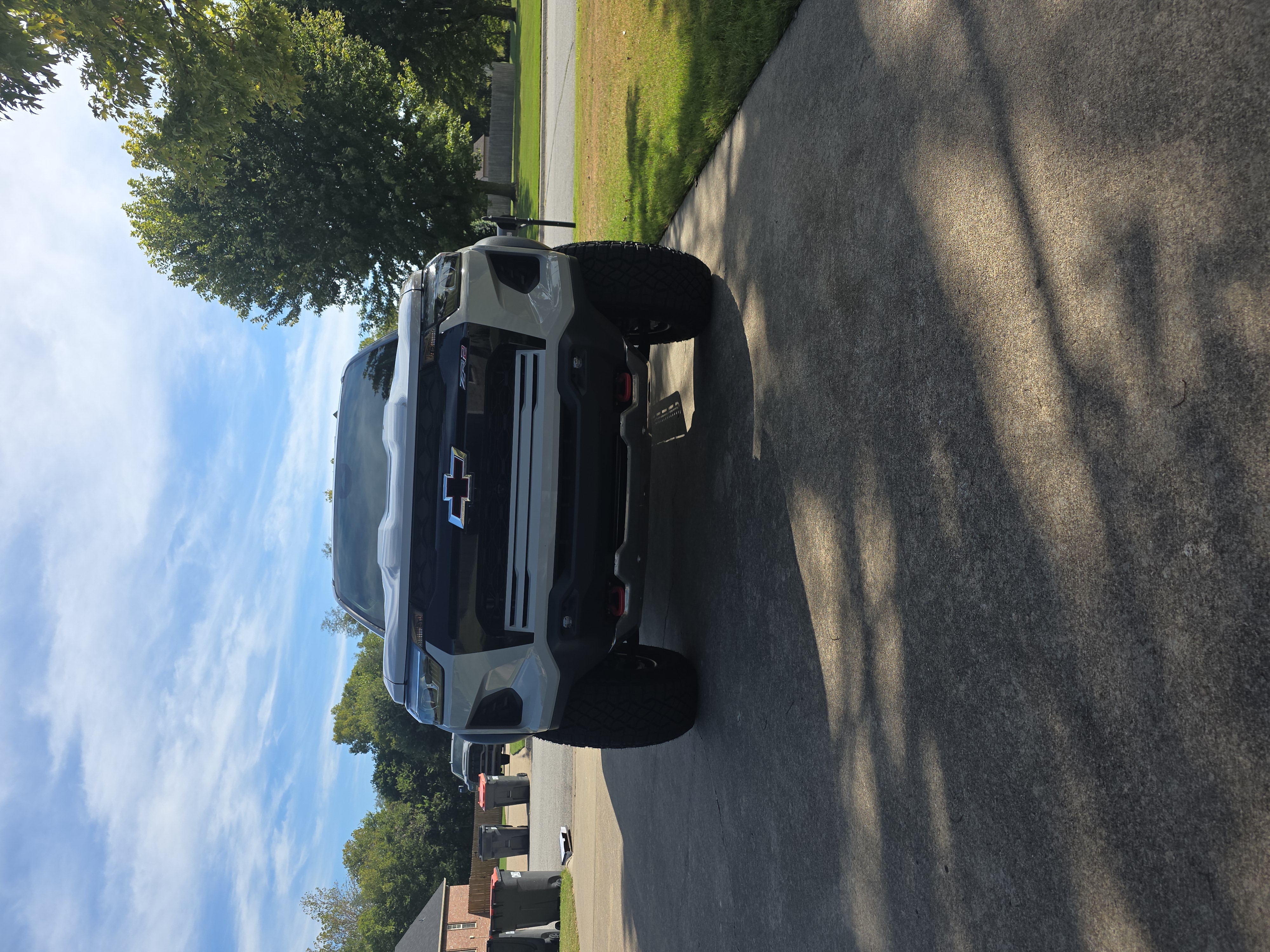 Used 2026 Chevrolet Colorado ZR2 w/ Technology Package AWD/4WD image 18