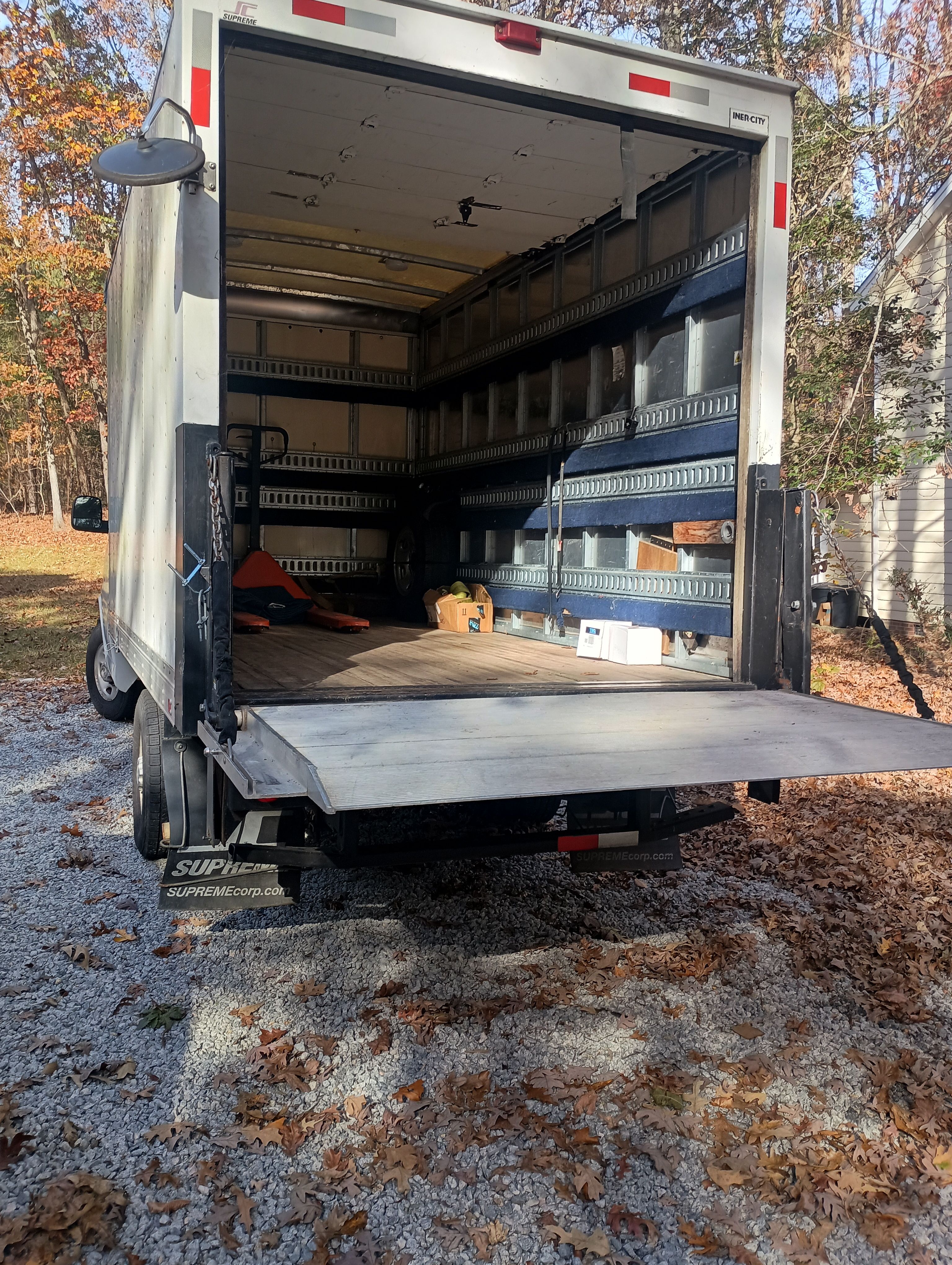 Used 2016 Chevrolet Express 3500 RWD image 9