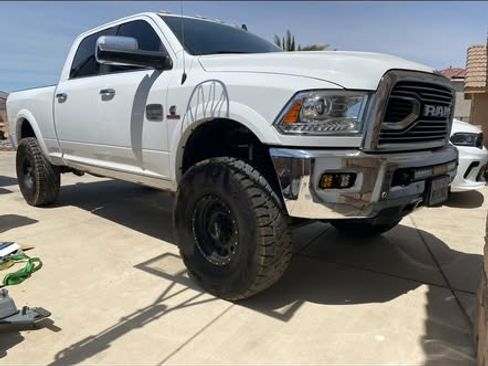 Used 2018 RAM 3500 Laramie Longhorn AWD/4WD image 2