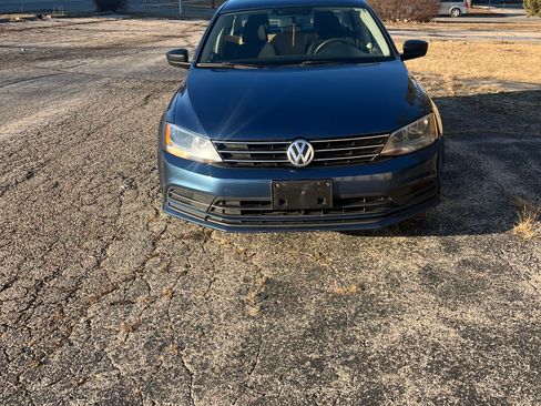 Used 2015 Volkswagen Jetta SE image 4