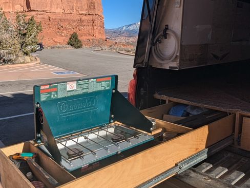 Used 2019 Toyota Tacoma TRD Sport w/ Technology Package image 10