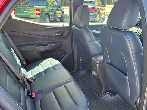 Used 2022 Chevrolet Bolt EUV LT w/ Convenience Package FWD image 14