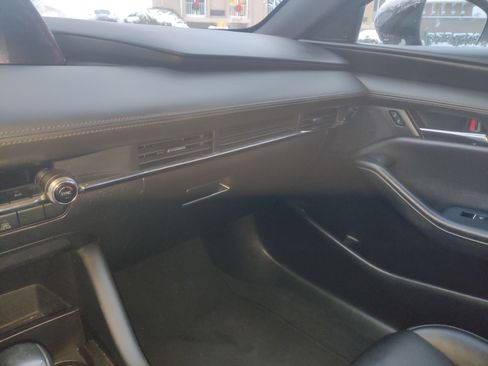 Used 2019 MAZDA MAZDA3 Hatchback image 22