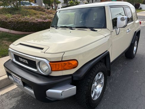 Used 2008 Toyota FJ Cruiser 2WD image 13