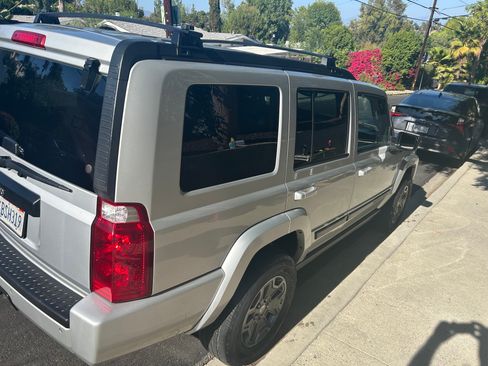 Used 2007 Jeep Commander Sport AWD/4WD image 5