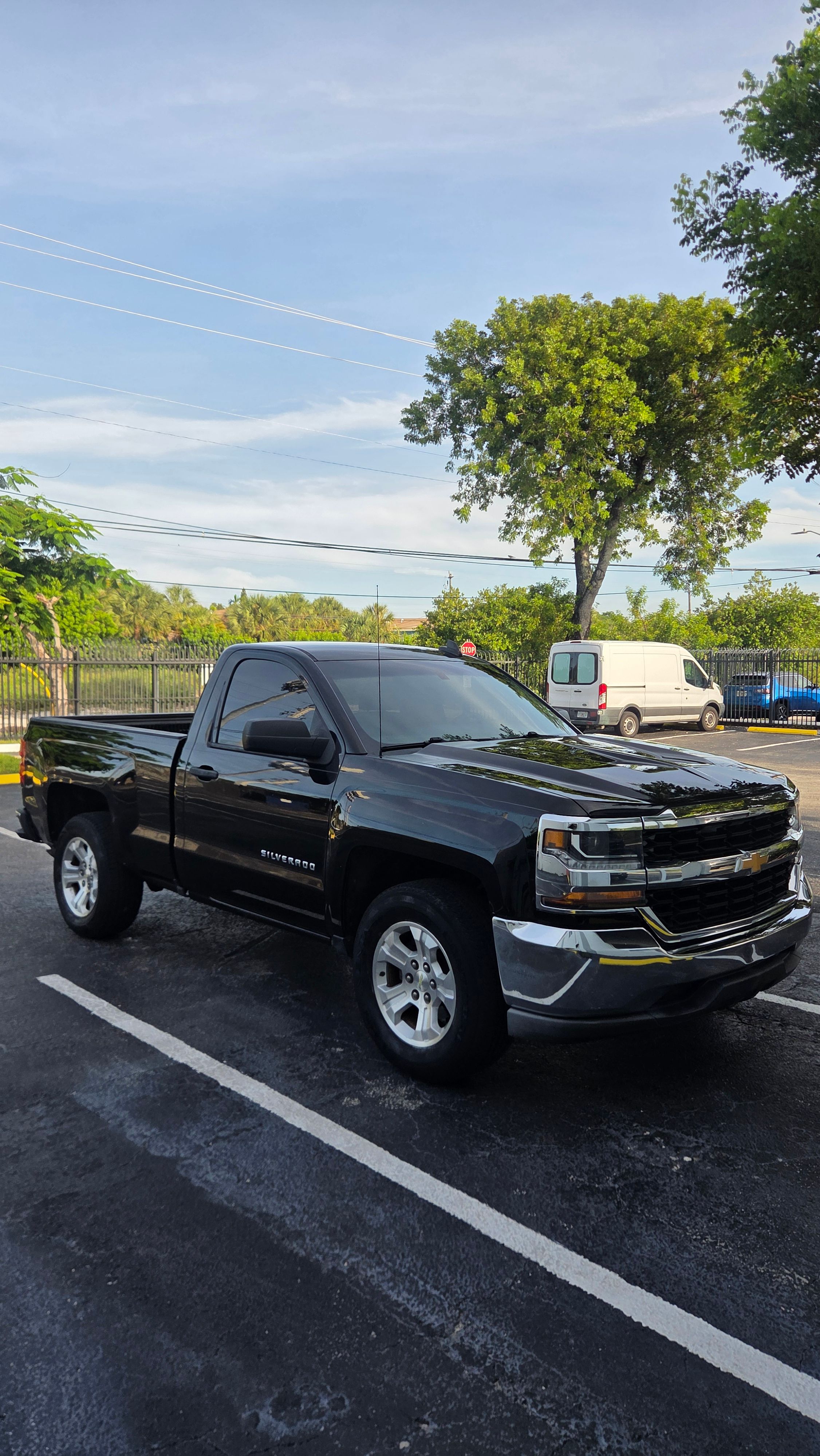 Used 2017 Chevrolet Silverado 1500 W/T w/ Chrome Bumper Package RWD image 2