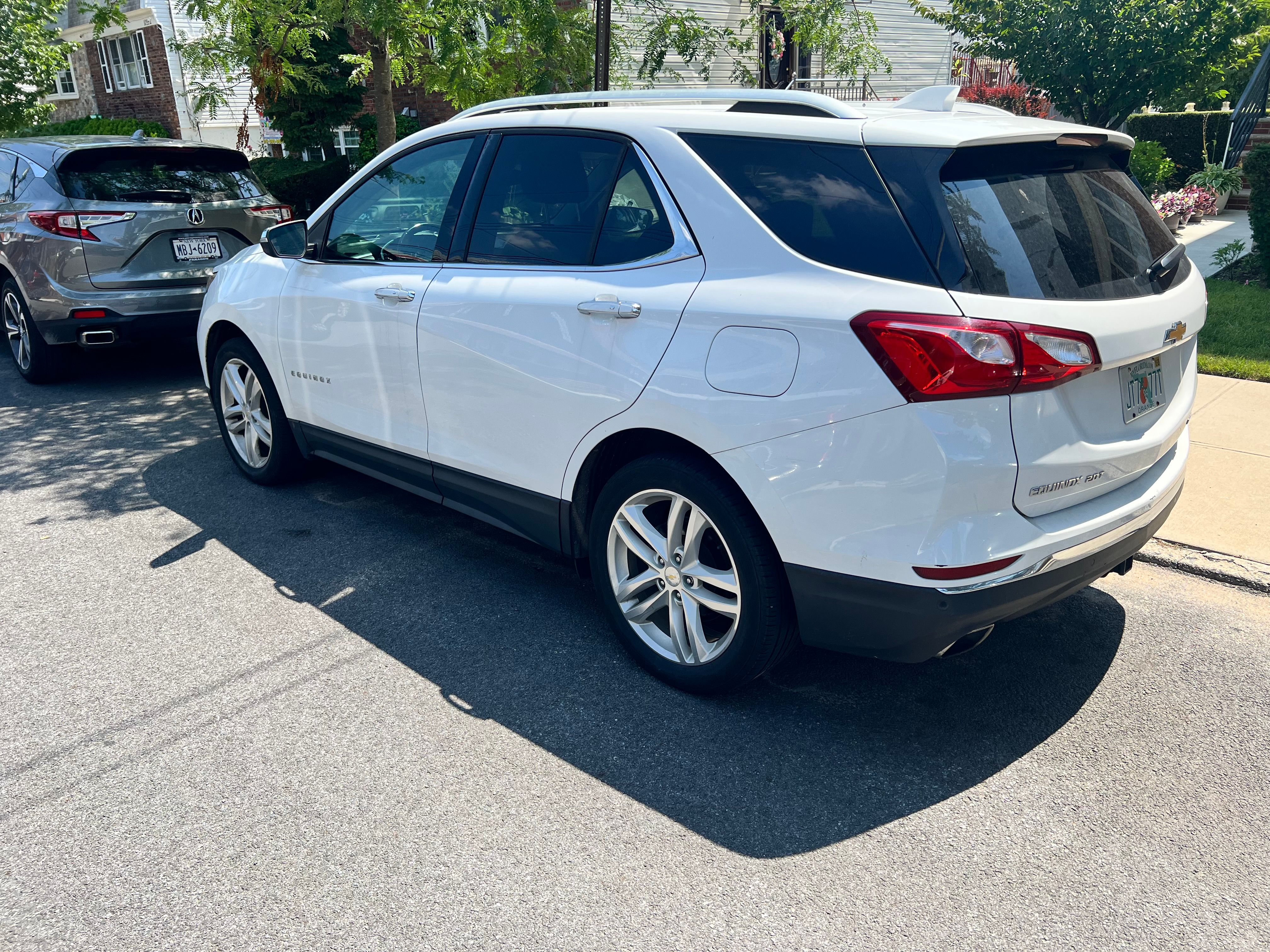 Used 2018 Chevrolet Equinox Premier AWD/4WD image 2