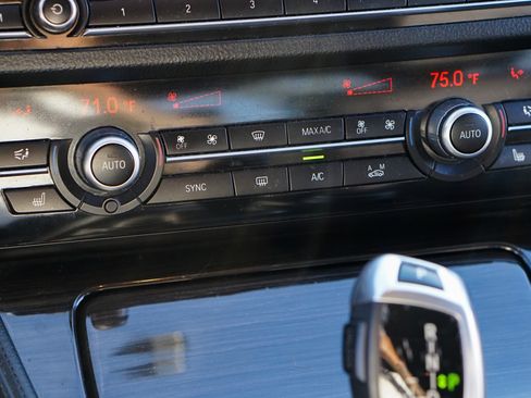 Used 2014 BMW 528i Sedan image 16