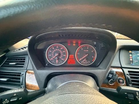 Used 2011 BMW X5 xDrive35d image 27