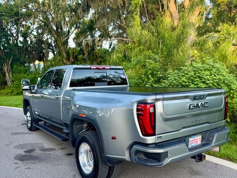 Used 2024 GMC Sierra 3500 Denali Ultimate AWD/4WD image 5