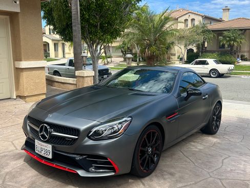 Used 2019 Mercedes-Benz SLC 43 AMG image 2